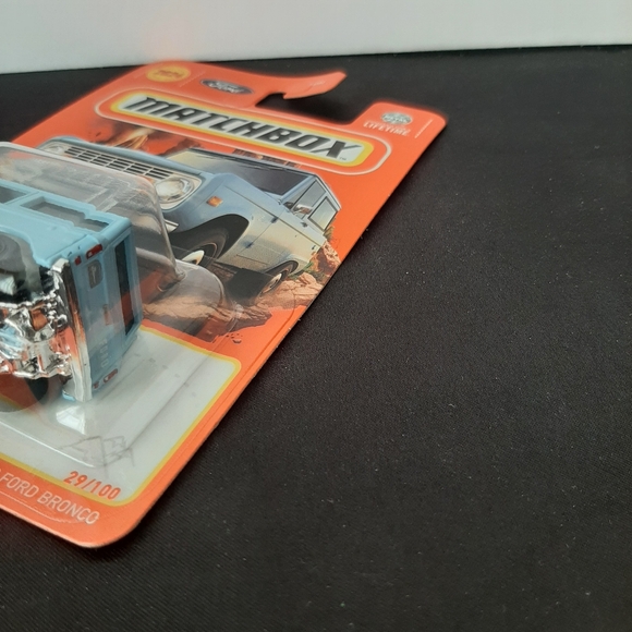 Ford Bronco 1970 Matchbox 2024 MBX Adventure Collection Blue Diecast Car - Picture 7 of 10